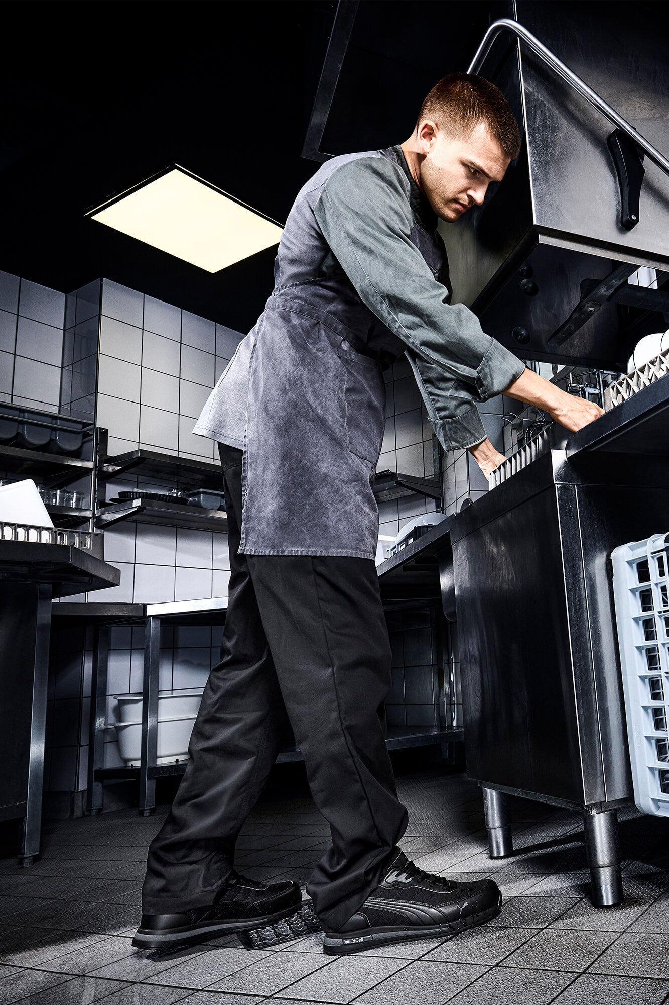 Puma Epic ST BLK Low – stødabsorberende og skridsikker arbejdssko i sort